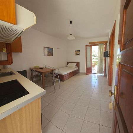Drosia Apartments Platanias  Esterno foto